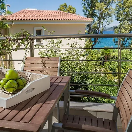 Waterfront Thalassa Mws Karavomilos Kefalonia Villa *